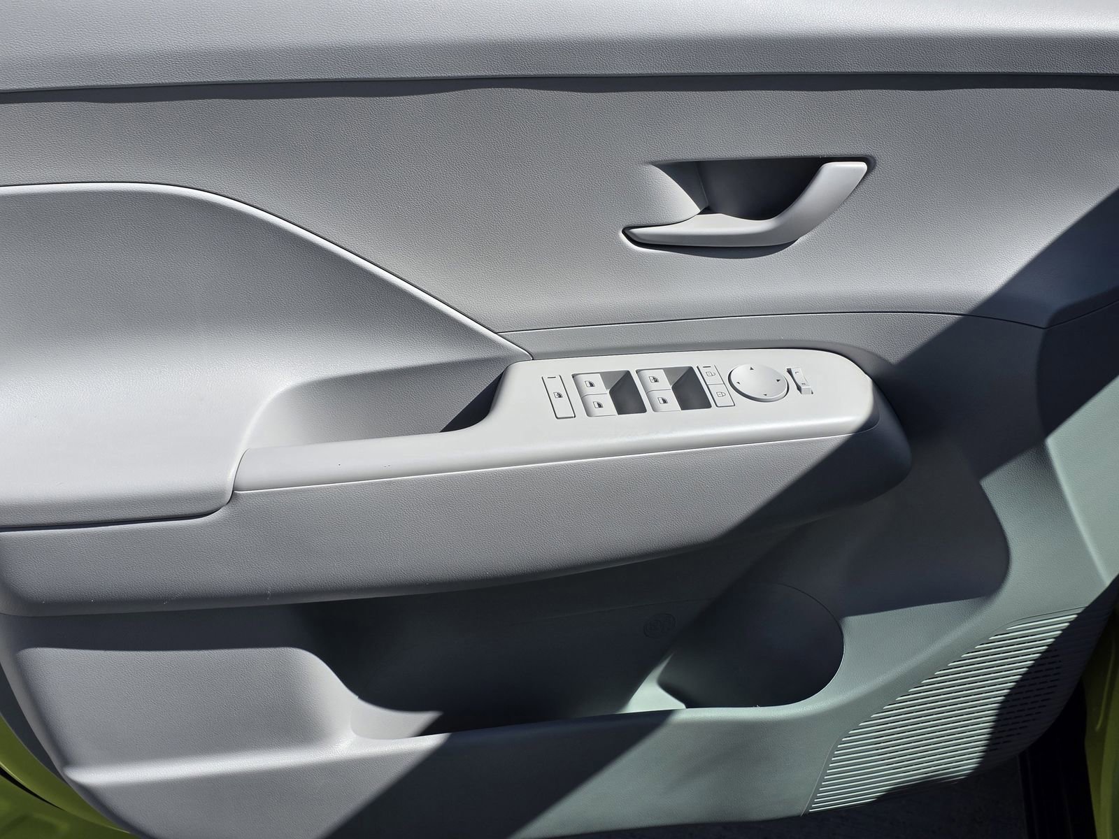 Certified 2025 Hyundai Kona SEL image 15
