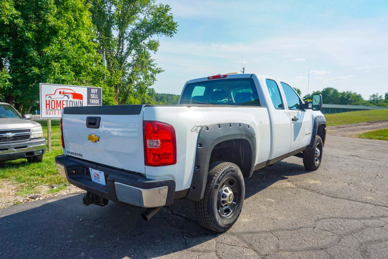 Used 2011 Chevrolet Silverado 2500 W/T w/ Snow Plow Prep Package AWD/4WD image 3