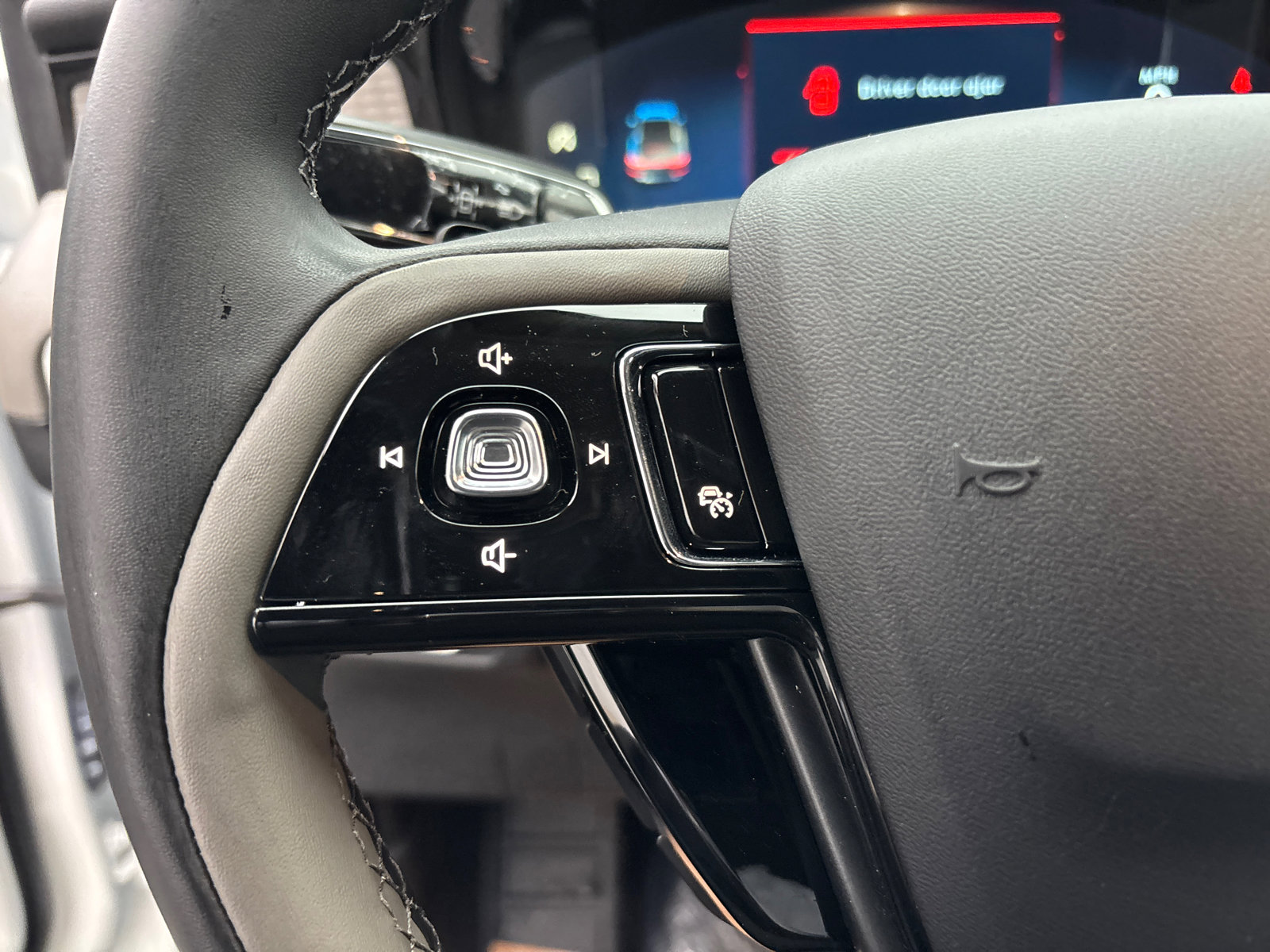 New 2026 Lincoln Corsair Premiere image 17