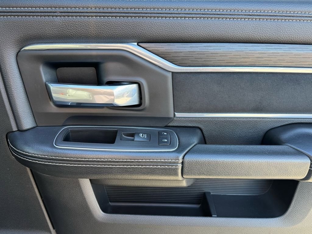 Used 2023 RAM 3500 Laramie AWD/4WD image 44