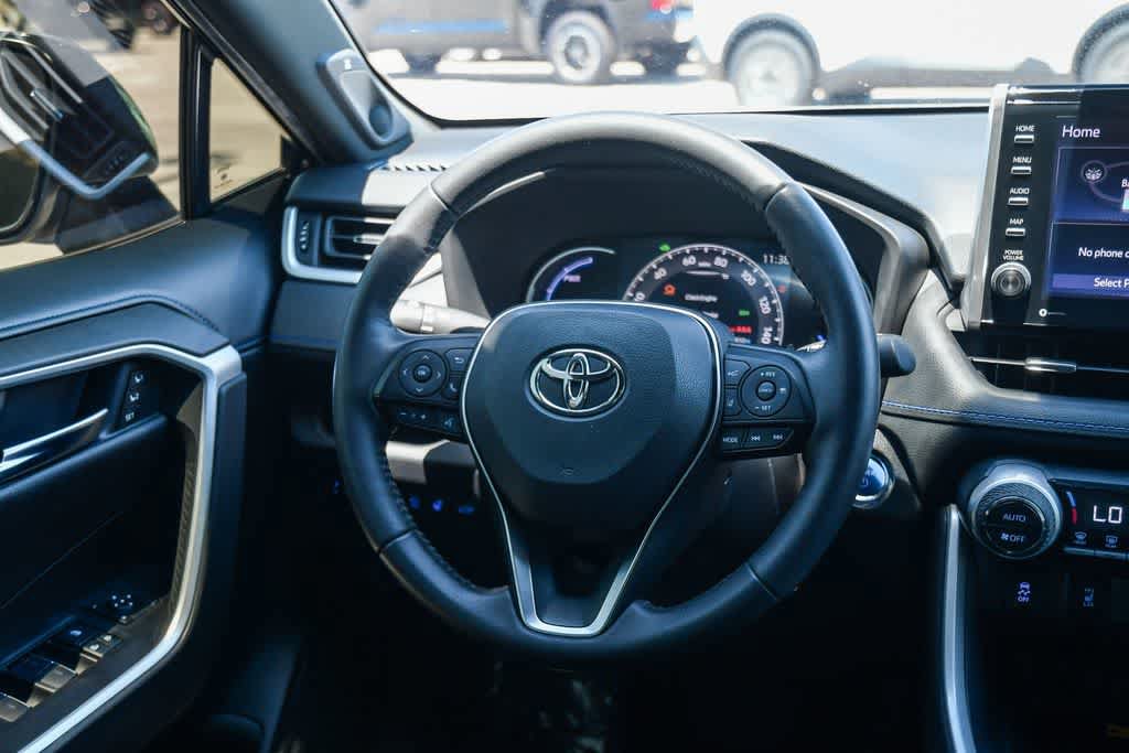 Used 2022 Toyota RAV4 XSE AWD/4WD image 12