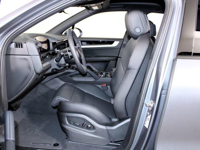 New 2026 Porsche Cayenne AWD/4WD image 5