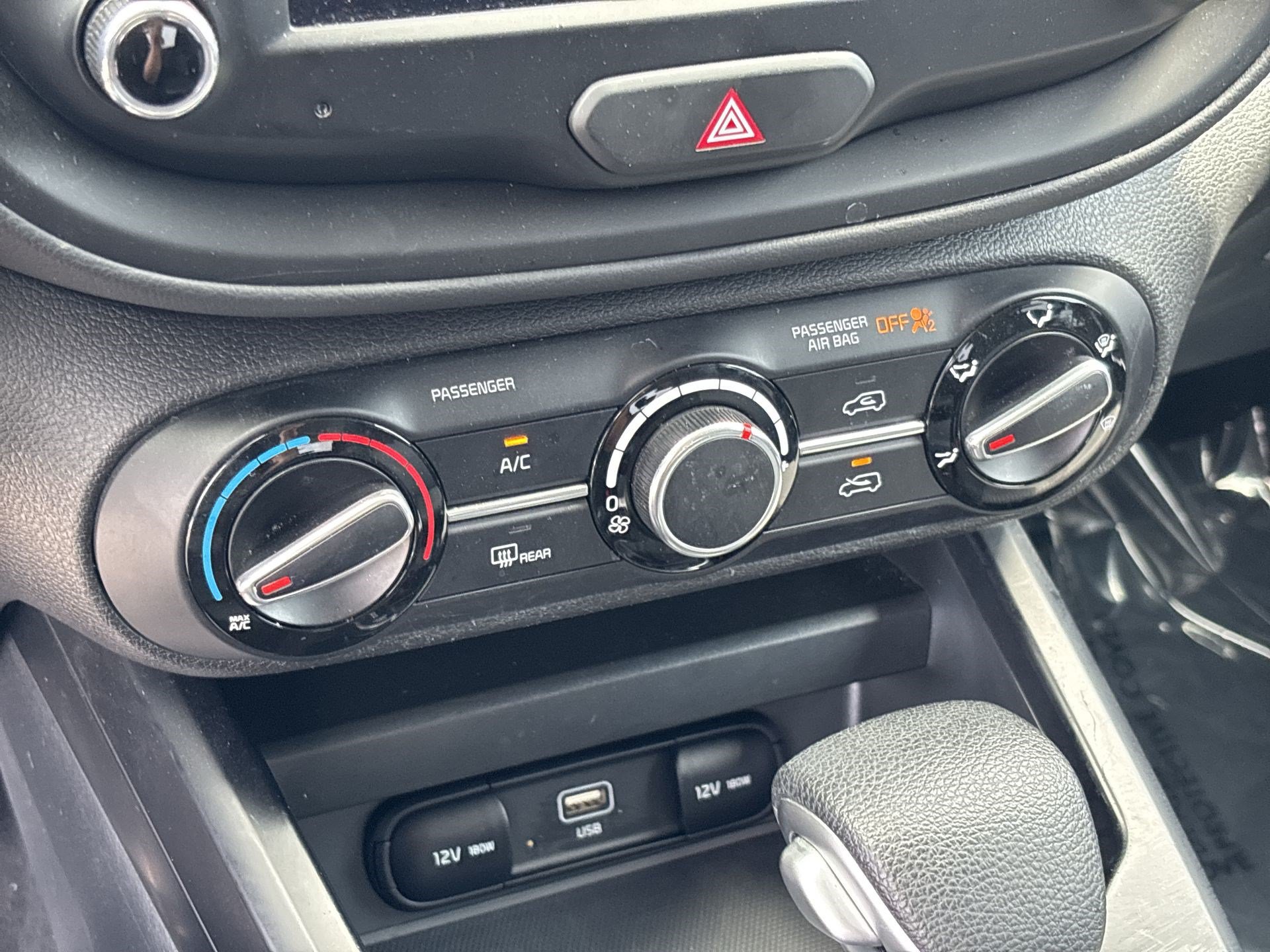 Used 2025 Kia Soul LX FWD image 16