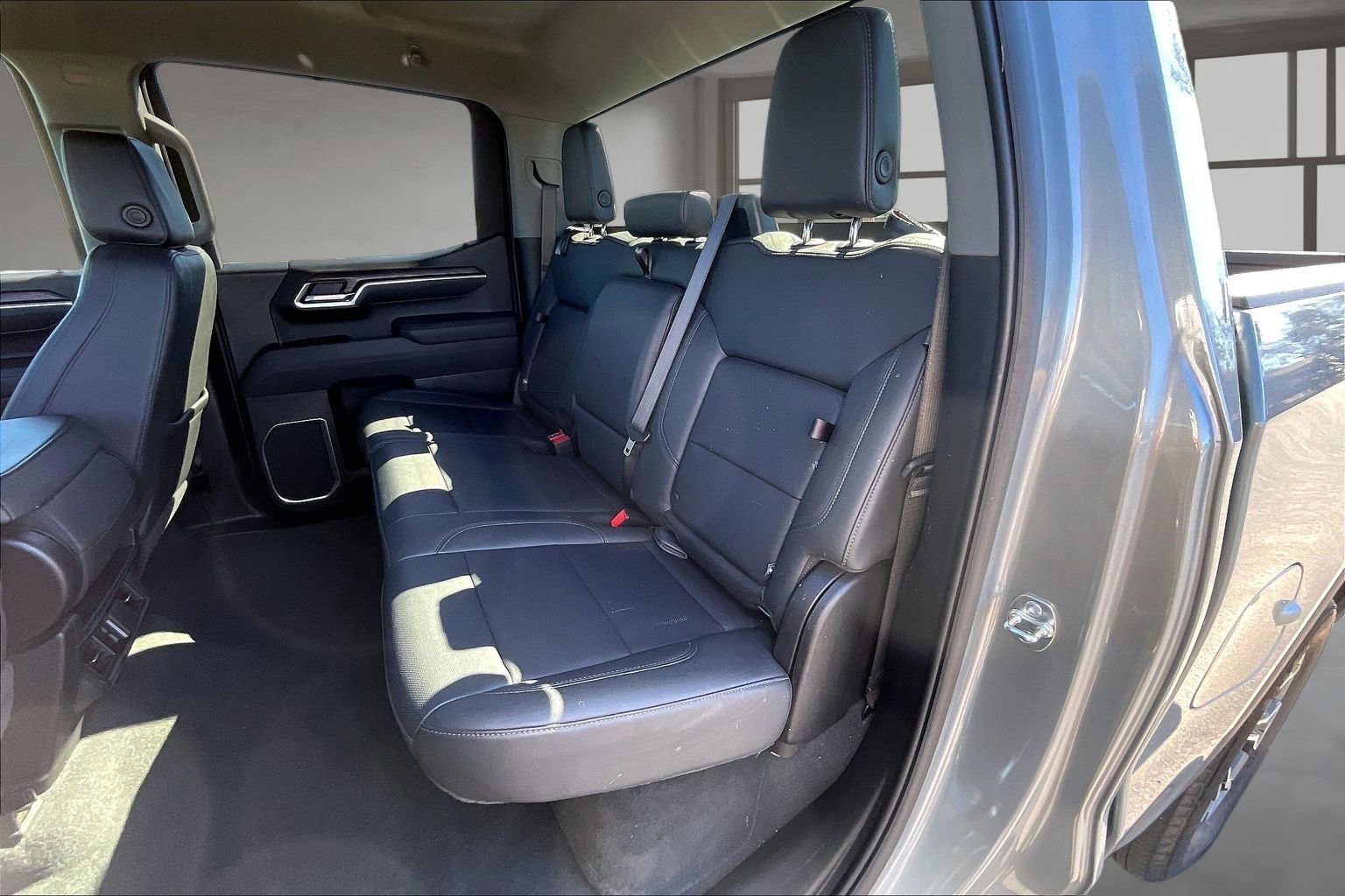 Used 2025 GMC Sierra 1500 SLT image 23