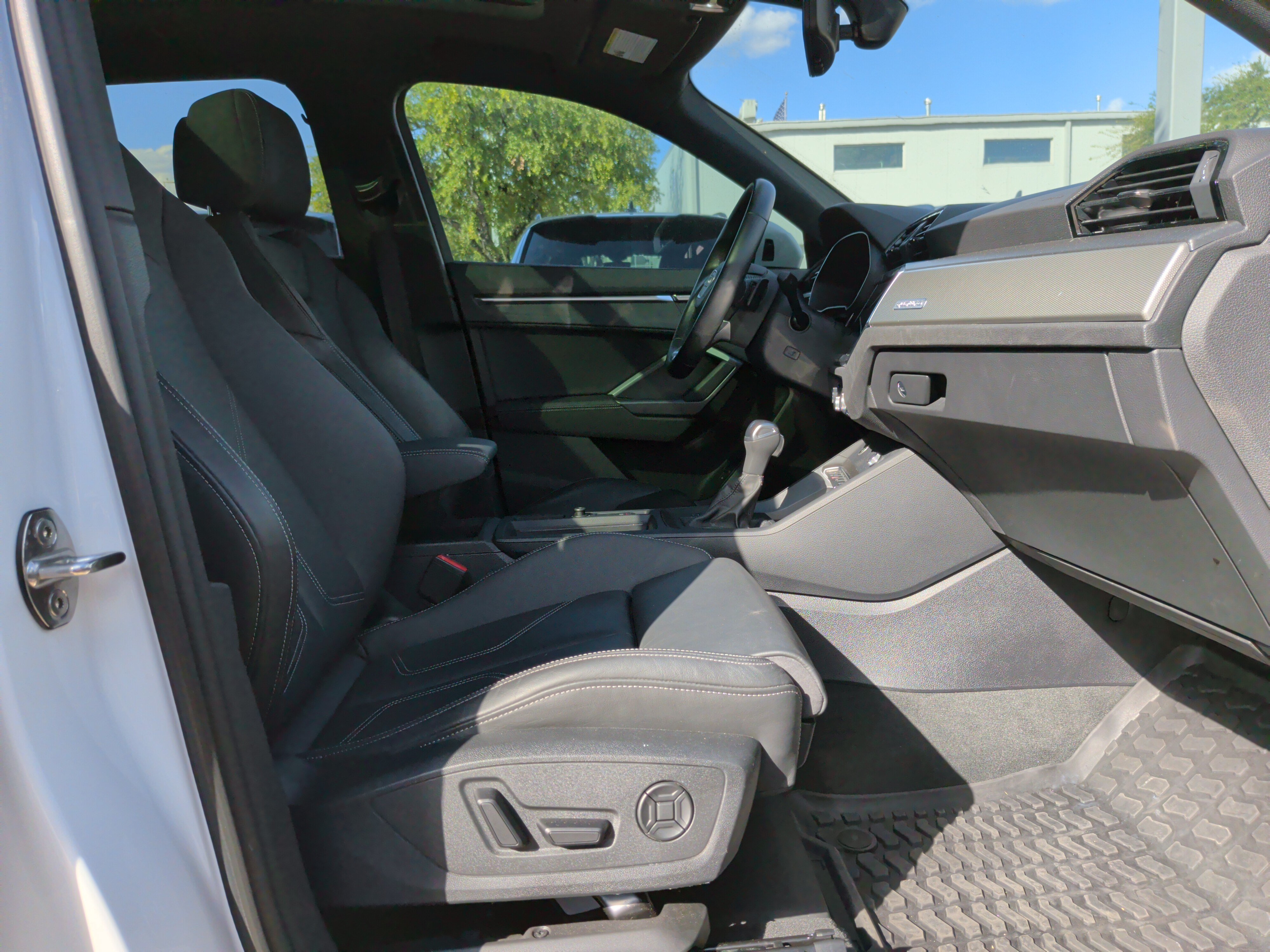 Certified 2024 Audi Q3 2.0T Premium Plus AWD/4WD image 31