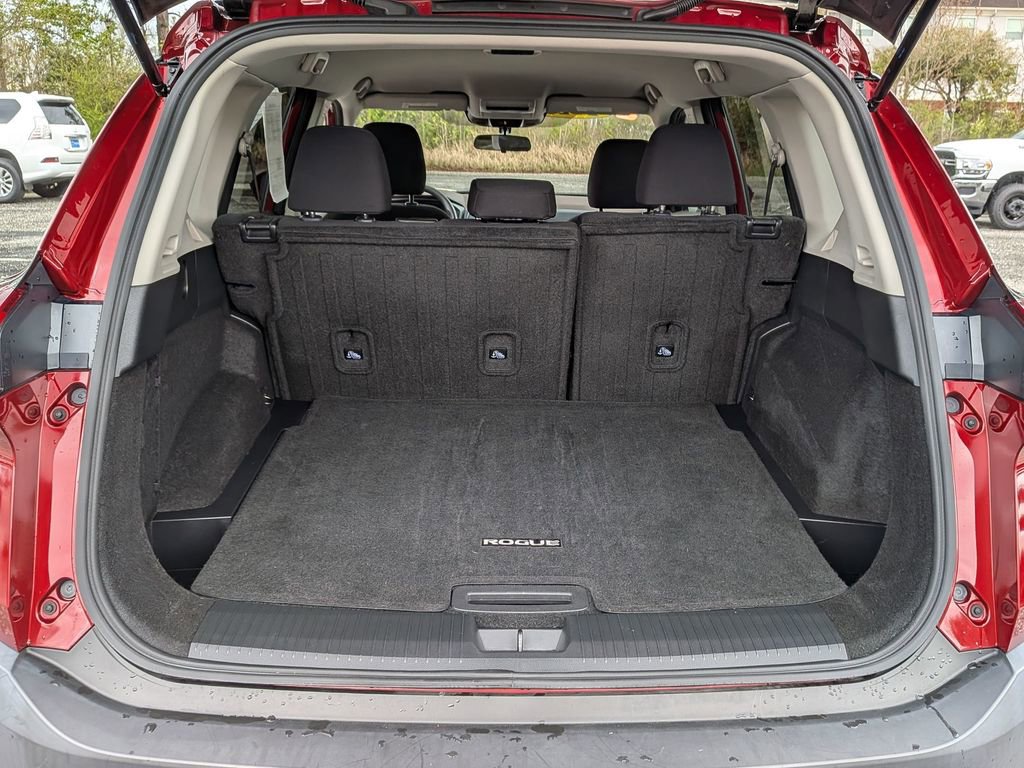 Used 2023 Nissan Rogue S FWD image 31