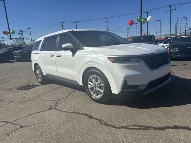Used 2023 Kia Carnival LX FWD image 11