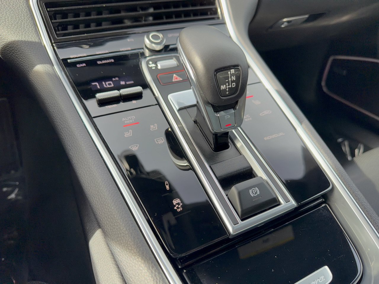 Certified 2023 Porsche Panamera 4 AWD/4WD image 21