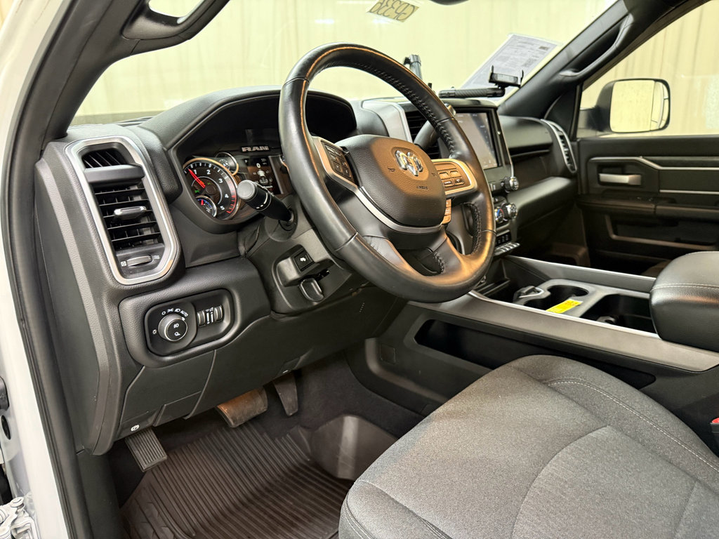 Used 2020 RAM 2500 Big Horn w/ Night Edition AWD/4WD image 30