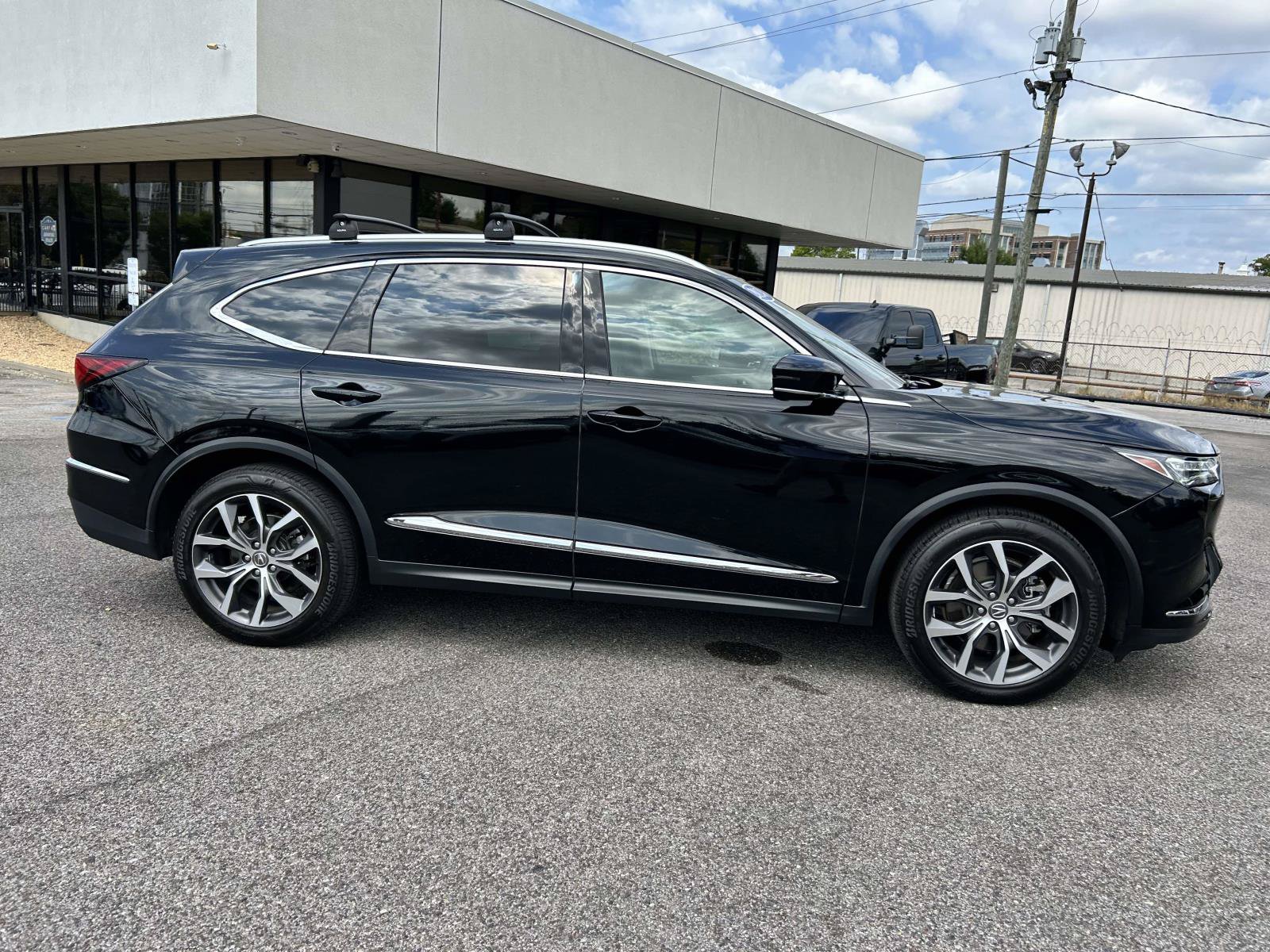 Used 2024 Acura MDX w/ Technology Package AWD/4WD image 2