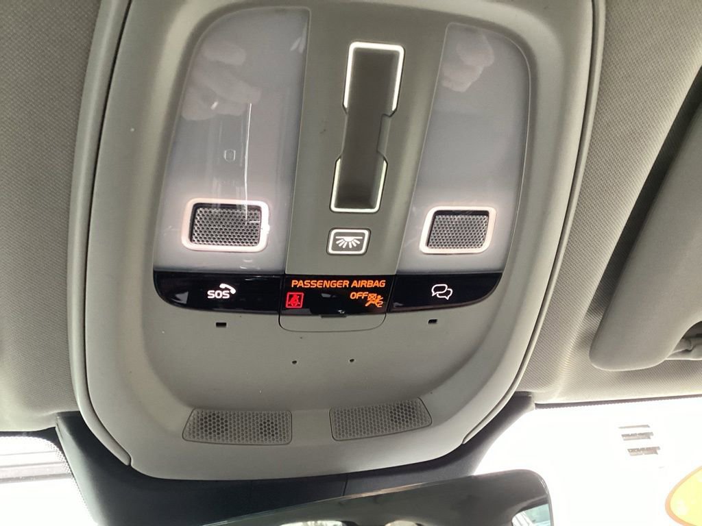 Used 2024 Volvo XC60 B5 Plus image 26