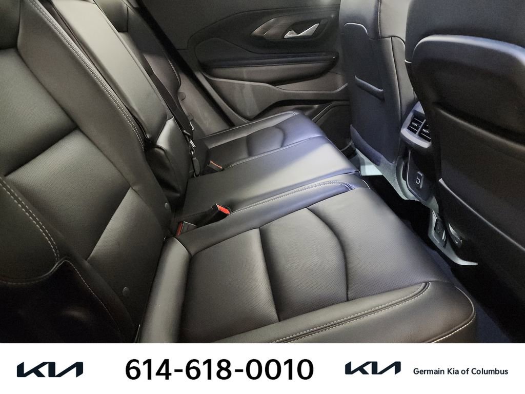 Used 2022 GMC Terrain SLT w/ Tech Package image 19