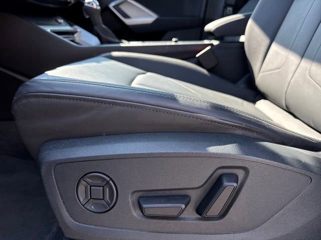 Used 2025 Audi Q3 2.0T Premium image 12