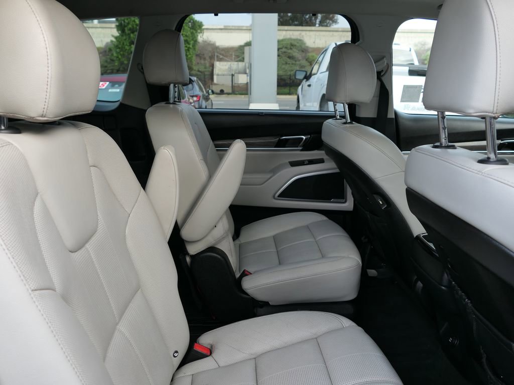 Used 2020 Kia Telluride EX w/ EX Premium Package image 28