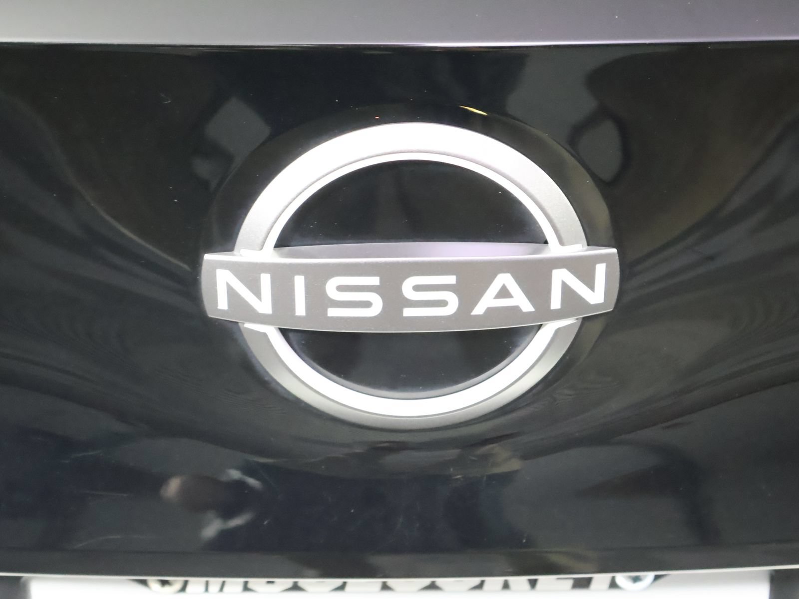 Used 2025 Nissan Leaf S FWD image 8