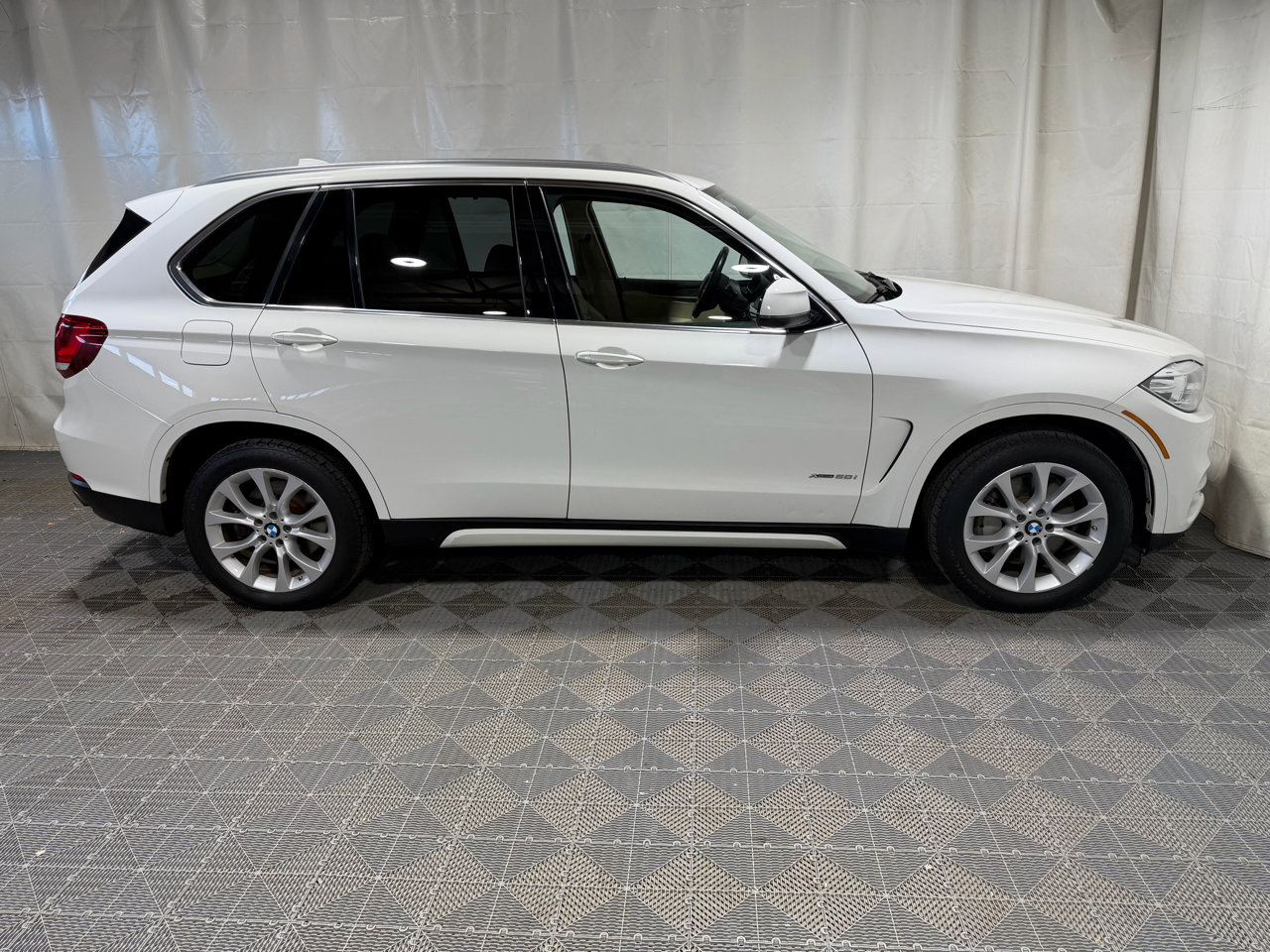 Used 2014 BMW X5 xDrive50i image 6