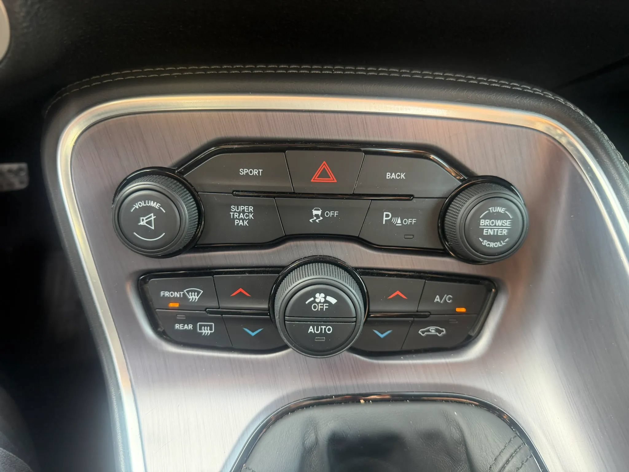 Used 2016 Dodge Challenger R/T w/ Sound Group RWD image 18