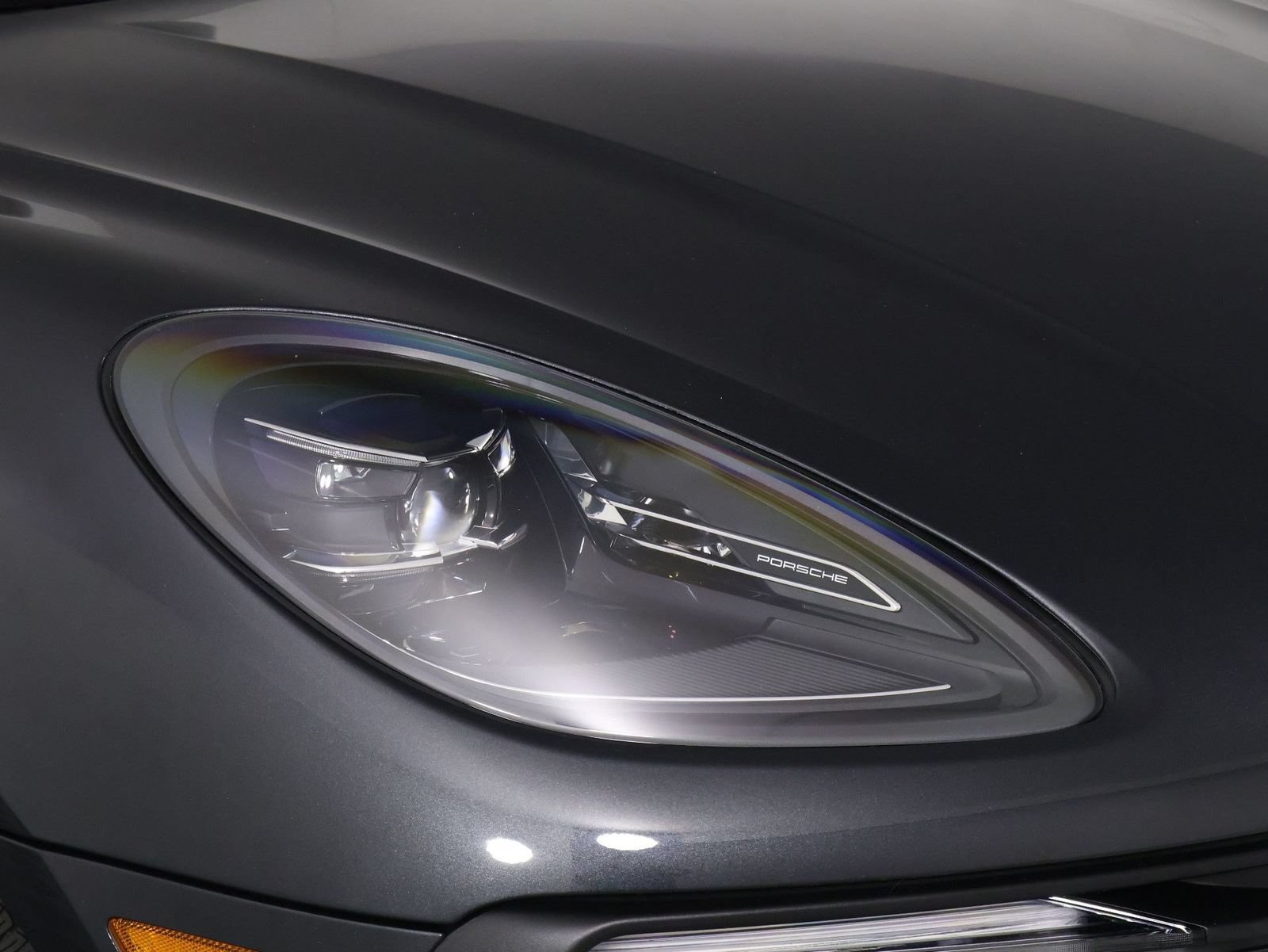 Certified 2026 Porsche Macan AWD/4WD image 28