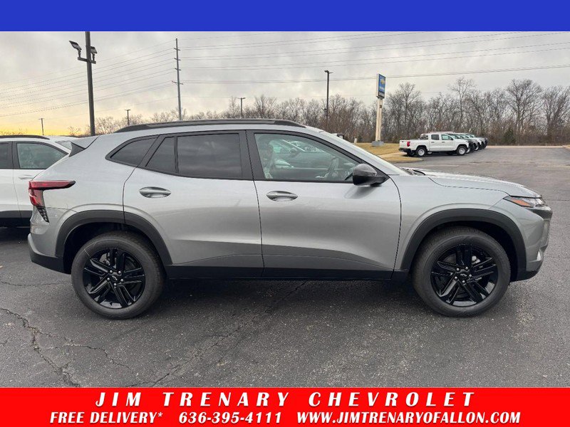 New 2026 Chevrolet Trax ACTIV image 1