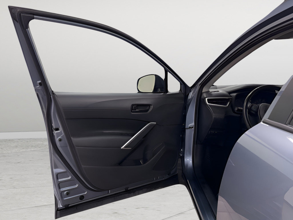 Used 2024 Toyota Corolla Cross LE image 17