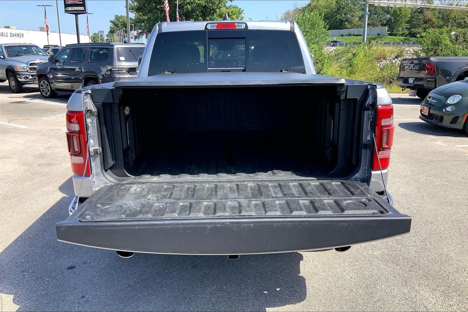 Used 2023 RAM 1500 Laramie AWD/4WD image 4