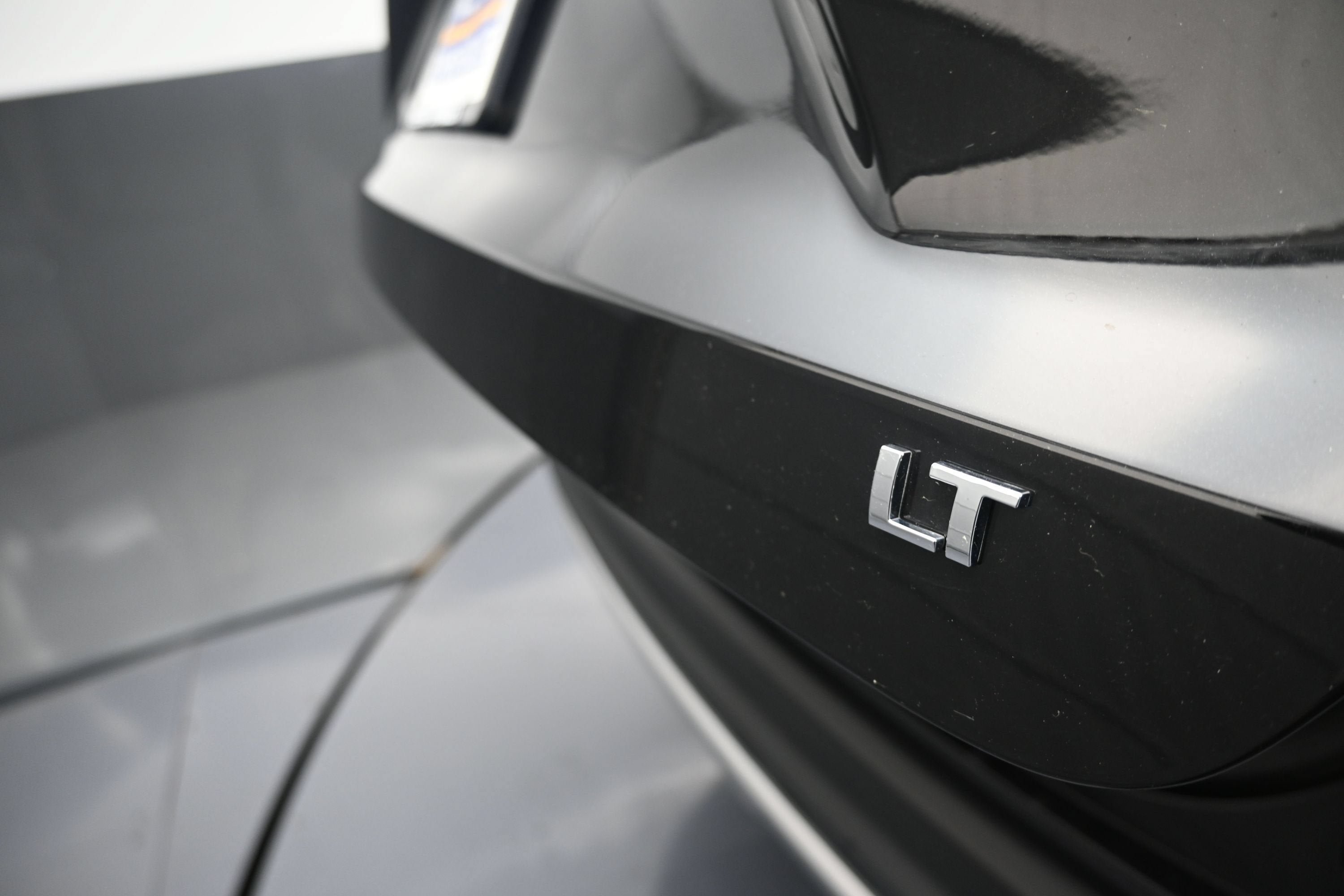 Used 2025 Chevrolet Trax LT w/ LT Convenience Package FWD image 33