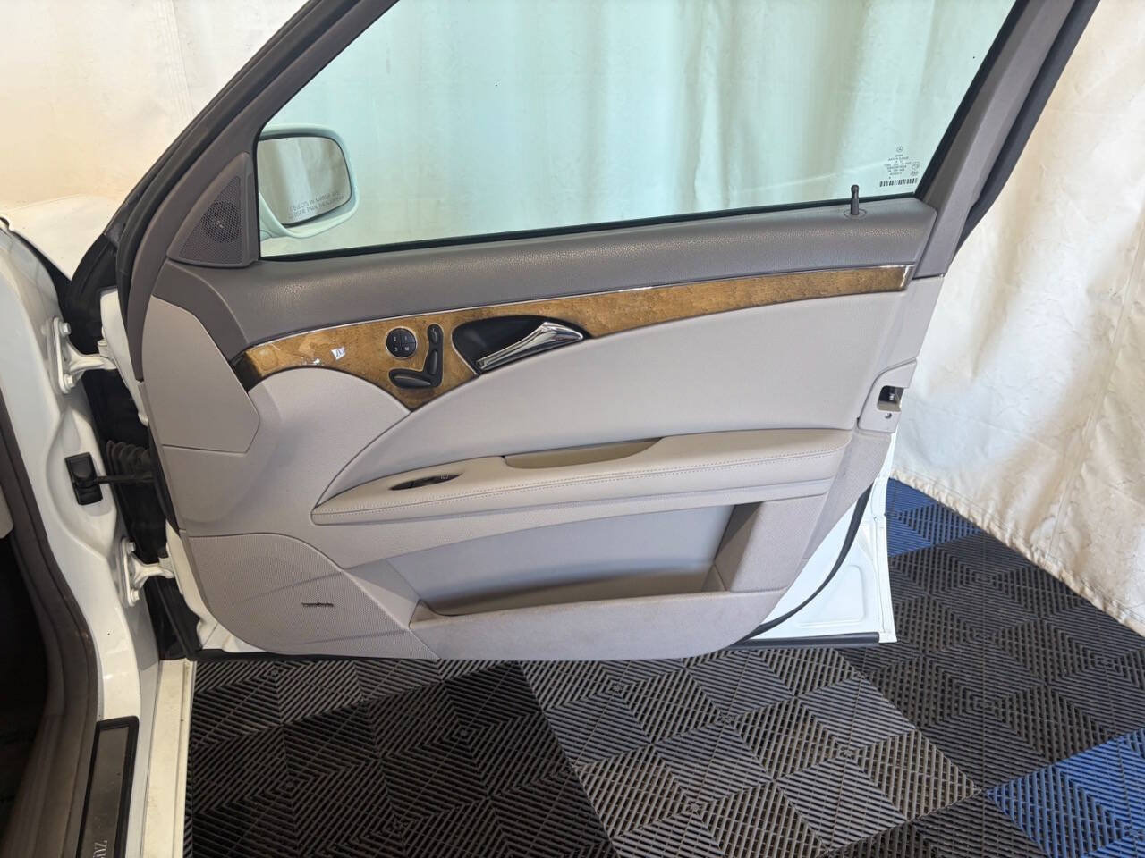 Used 2007 Mercedes-Benz E 350 Sedan image 12