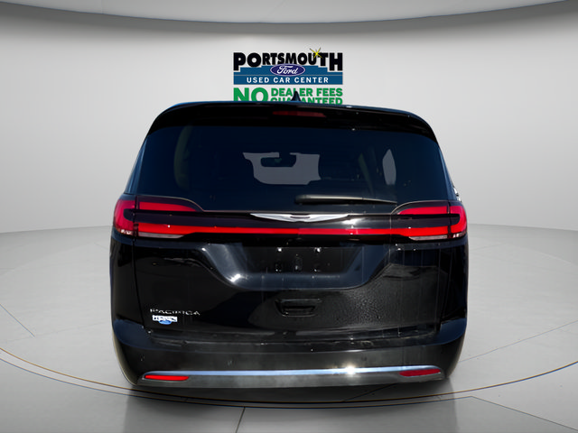 Used 2024 Chrysler Pacifica Touring-L FWD image 26