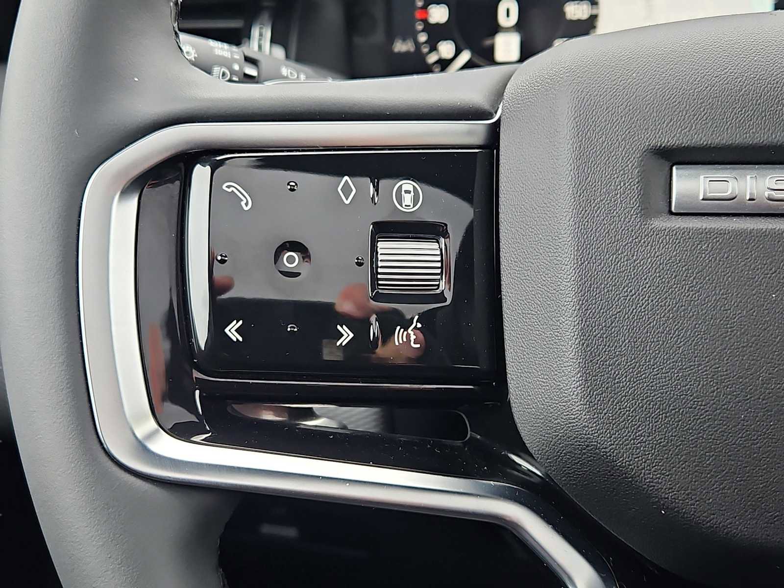 Used 2024 Land Rover Discovery Sport Dynamic SE AWD/4WD image 28