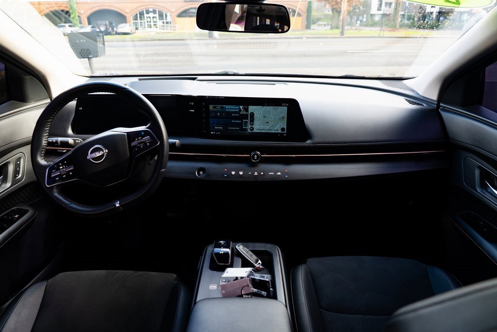 Used 2024 Nissan Ariya AWD image 8