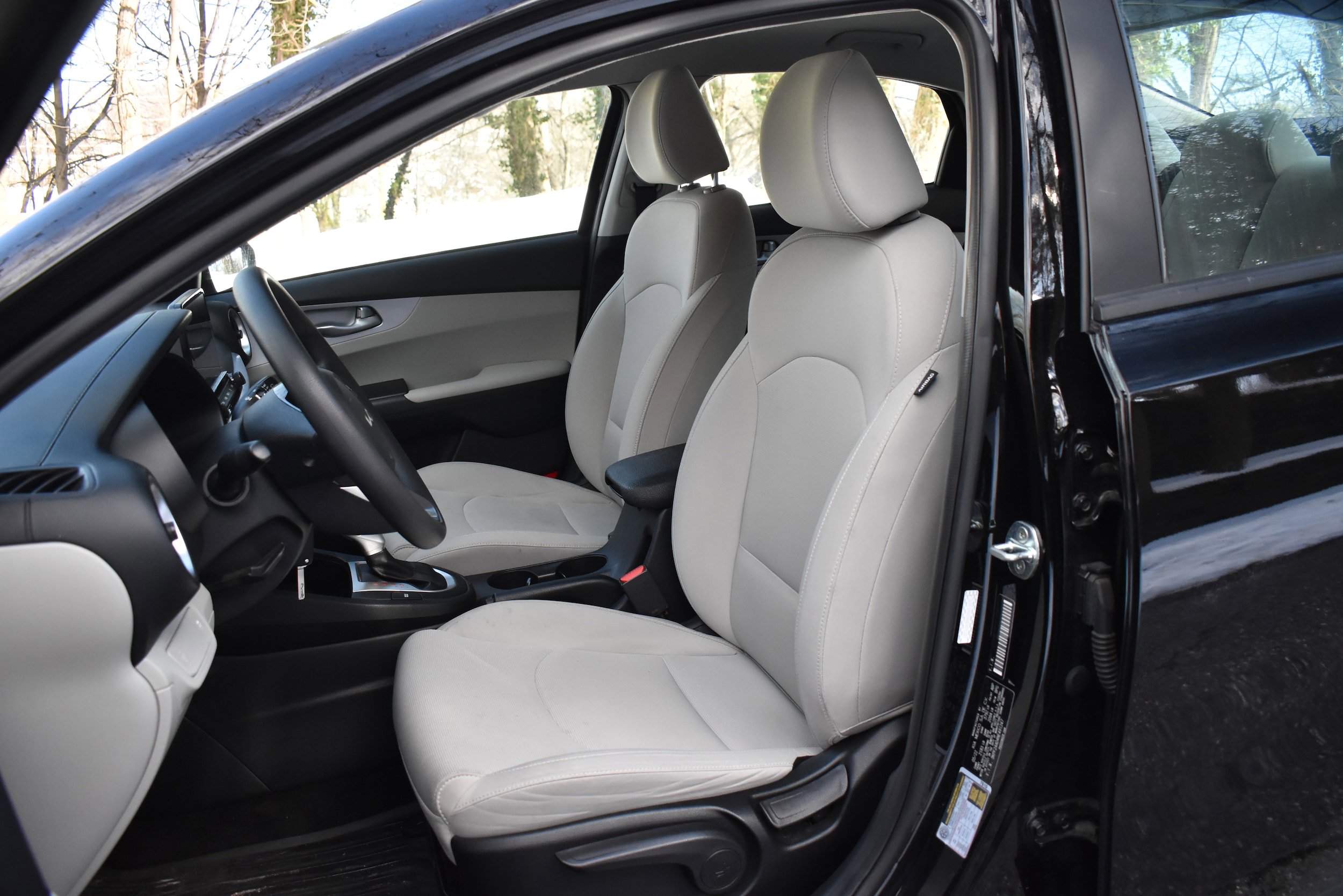 Used 2022 Kia Forte LXS FWD image 19