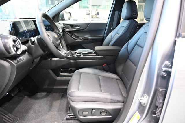 New 2027 Chevrolet Equinox LT w/ Convenience Package II AWD/4WD image 9