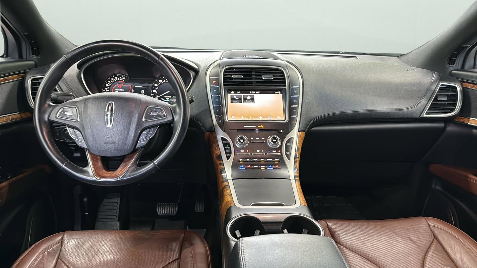 Used 2018 Lincoln MKX Reserve image 21