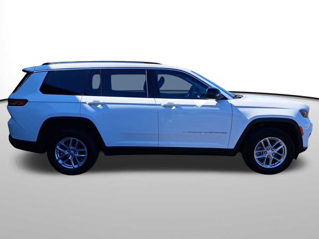 Used 2023 Jeep Grand Cherokee L Laredo image 5