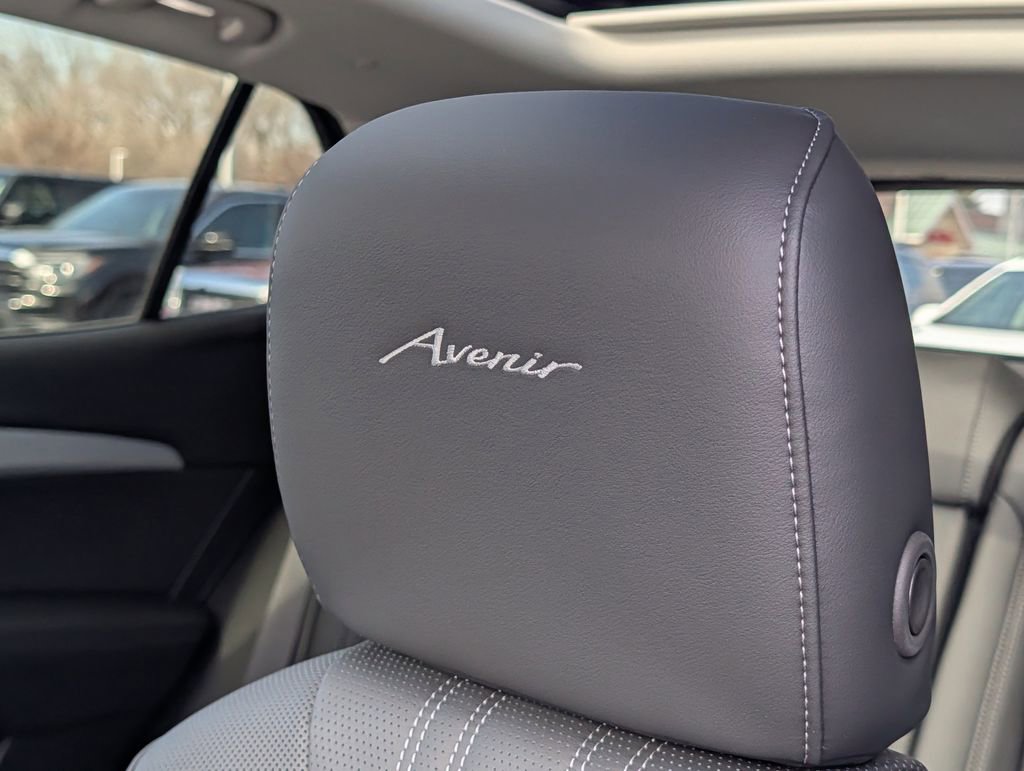 New 2026 Buick Envision Avenir image 7