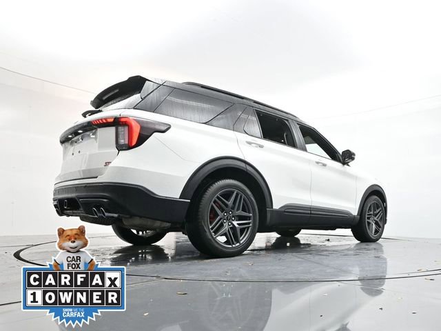 Used 2025 Ford Explorer ST image 36