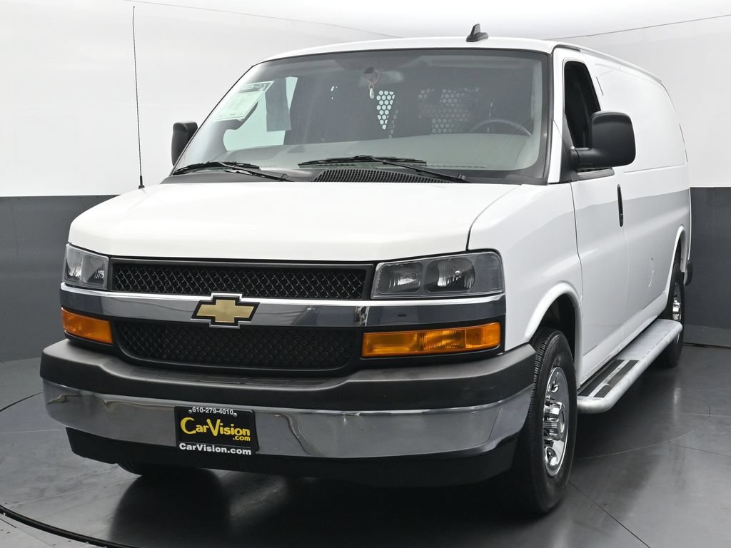 Used 2024 Chevrolet Express 2500 w/ Driver Convenience Package RWD image 7