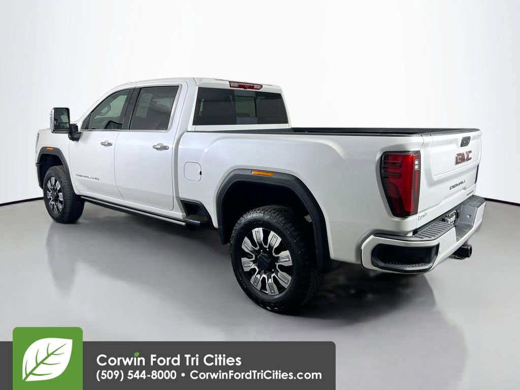 Used 2025 GMC Sierra 3500 Denali image 11