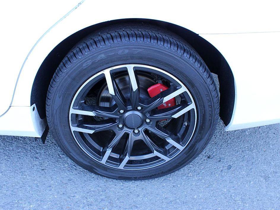 Used 2017 Toyota Camry SE image 19