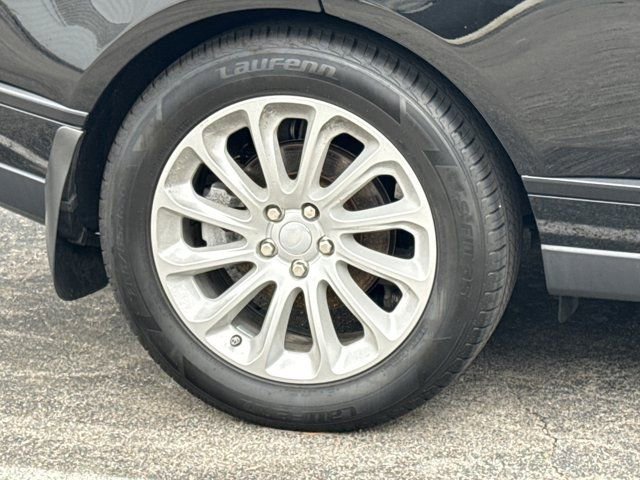 Used 2020 Land Rover Range Rover HSE image 6