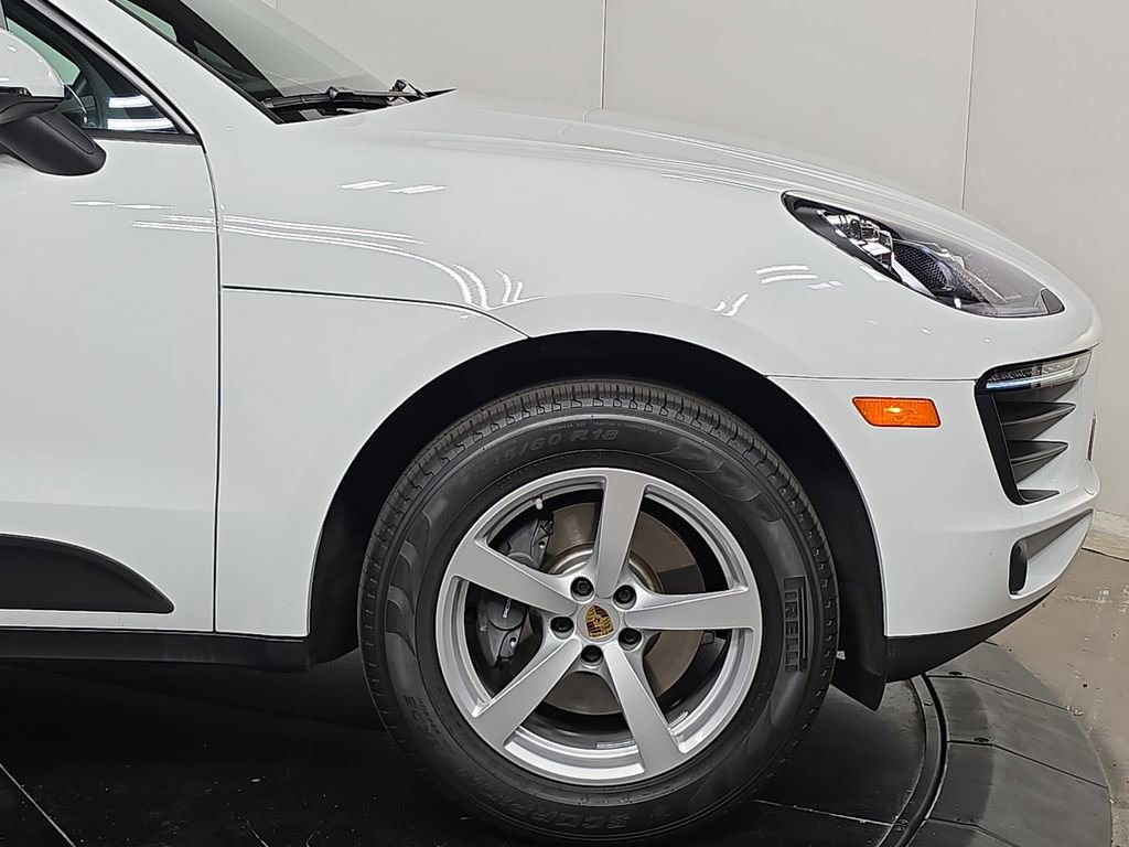 Used 2018 Porsche Macan AWD/4WD image 11
