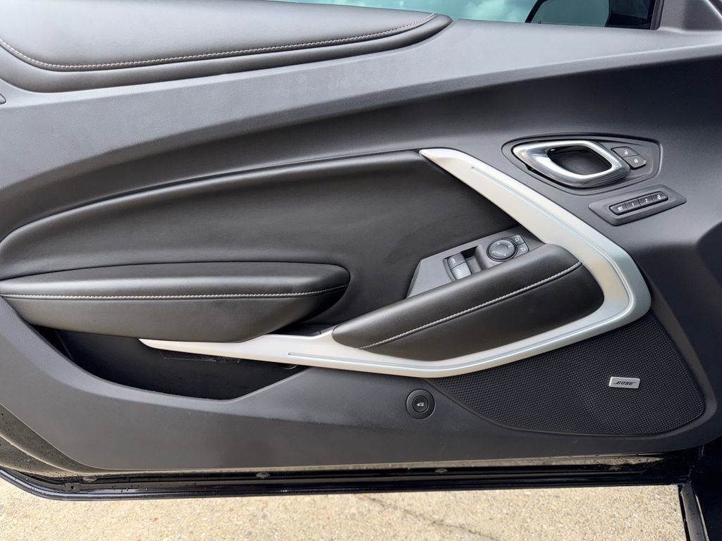 Certified 2016 Chevrolet Camaro SS image 13