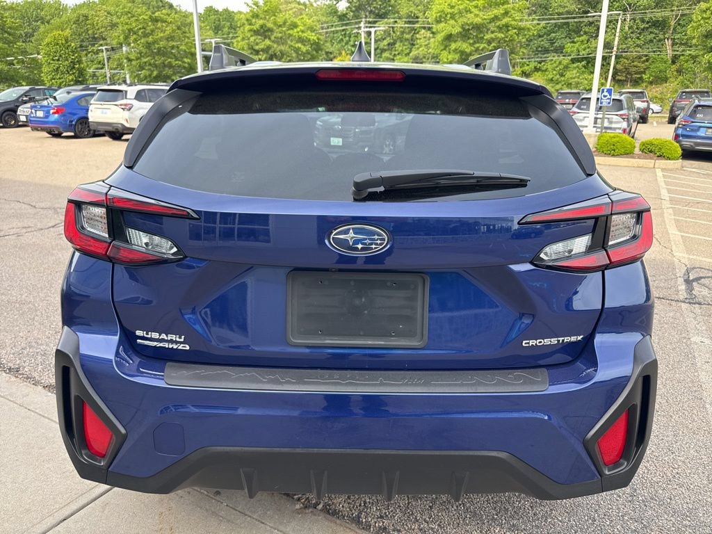 Used 2024 Subaru Crosstrek 2.0i Premium AWD/4WD image 3