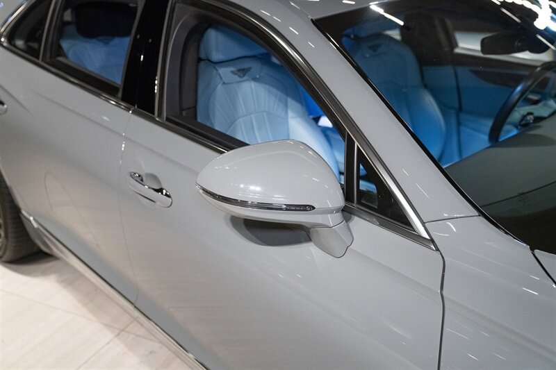 Used 2024 Bentley Flying Spur V8 AWD/4WD image 10