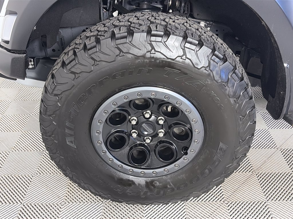 Used 2025 Ford F150 Raptor AWD/4WD image 8