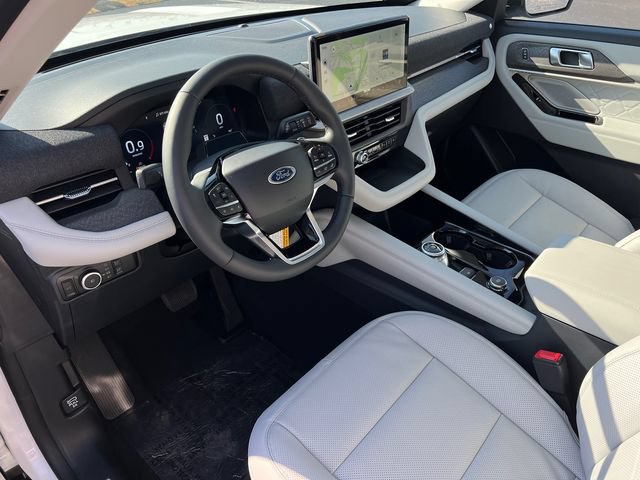 New 2026 Ford Explorer Platinum w/ LUX Leather Package AWD/4WD image 29