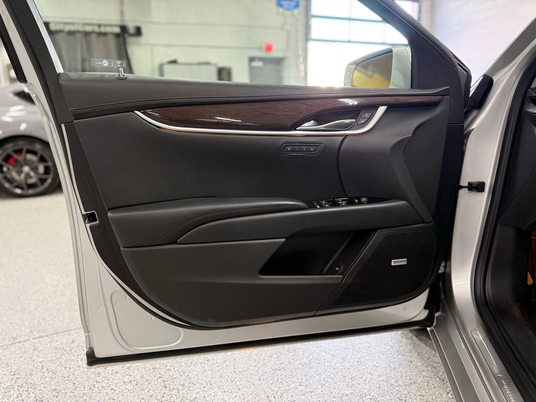 Used 2017 Cadillac XTS Luxury w/ Driver Awareness Package FWD image 9