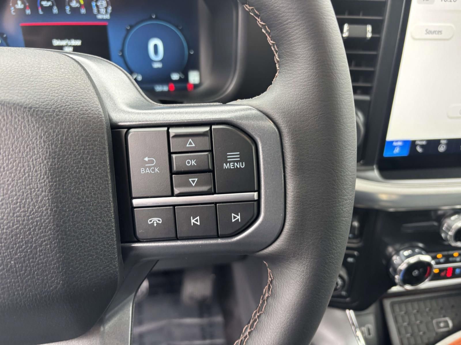 New 2025 Ford F150 Lariat w/ Equipment Group 502A High image 19