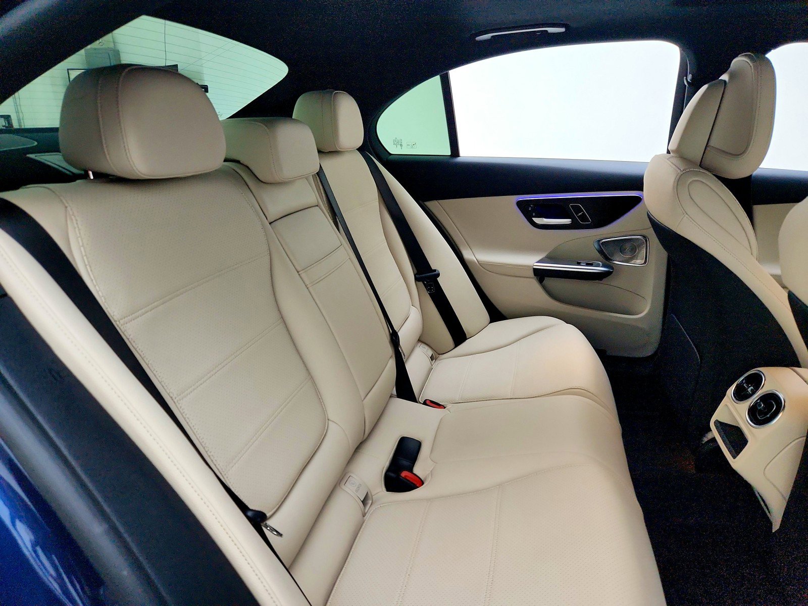 Used 2024 Mercedes-Benz C 300 Sedan image 27