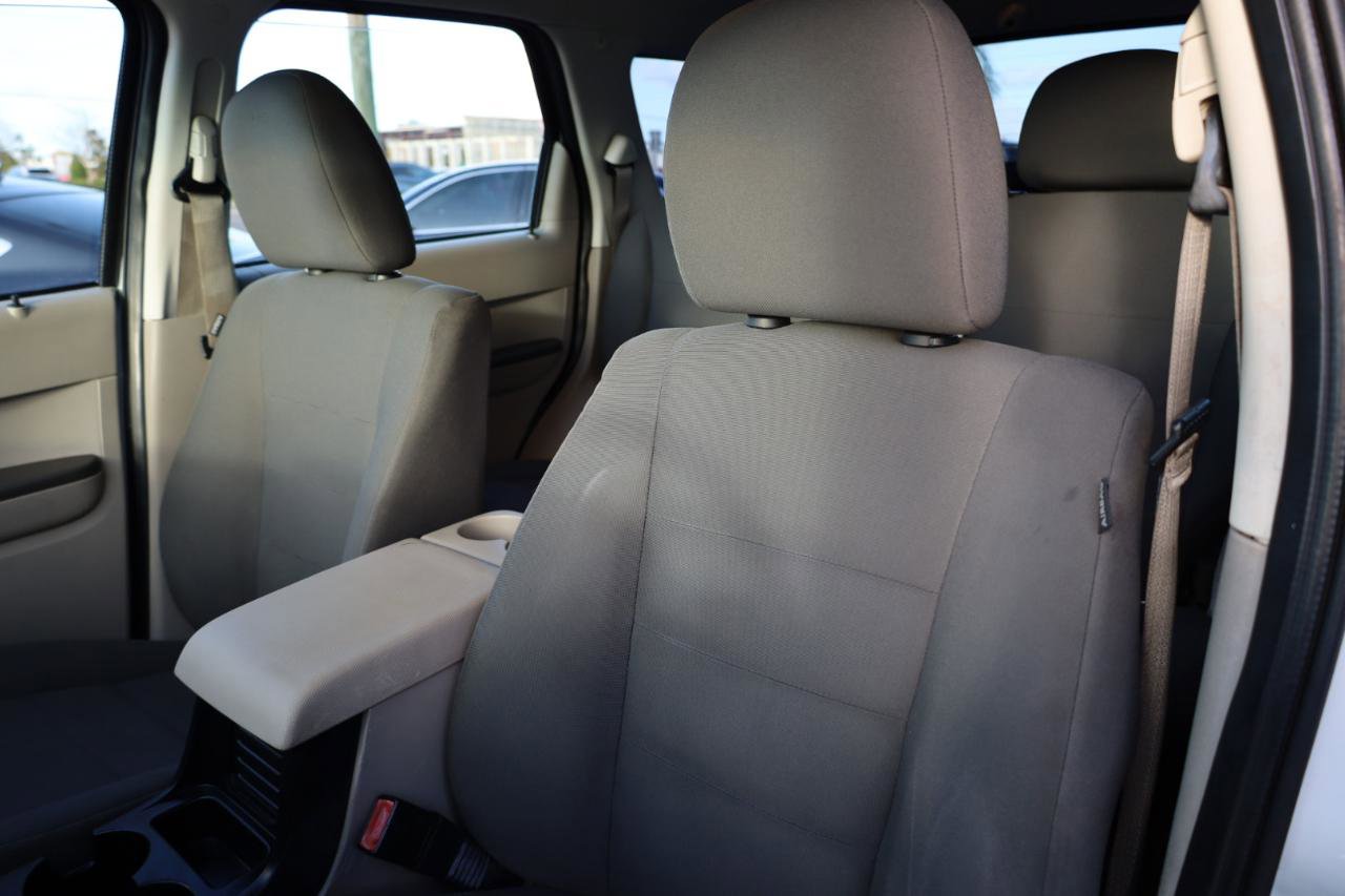 Used 2011 Ford Escape XLS w/ 101A Rapid Spec Order Code FWD image 5